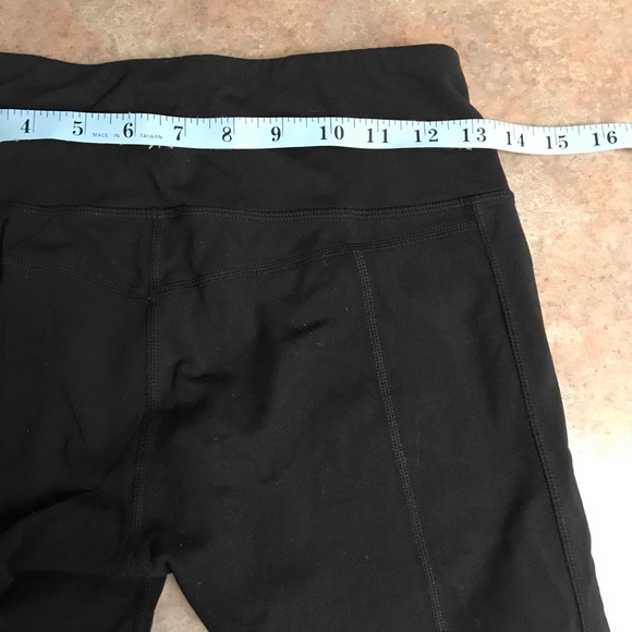 Athleta workout capris with mesh accents - Picture 9 of 9